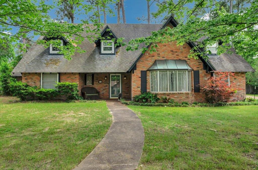 805 Spring Valley Drive – $410,000 – MLS# 70013478