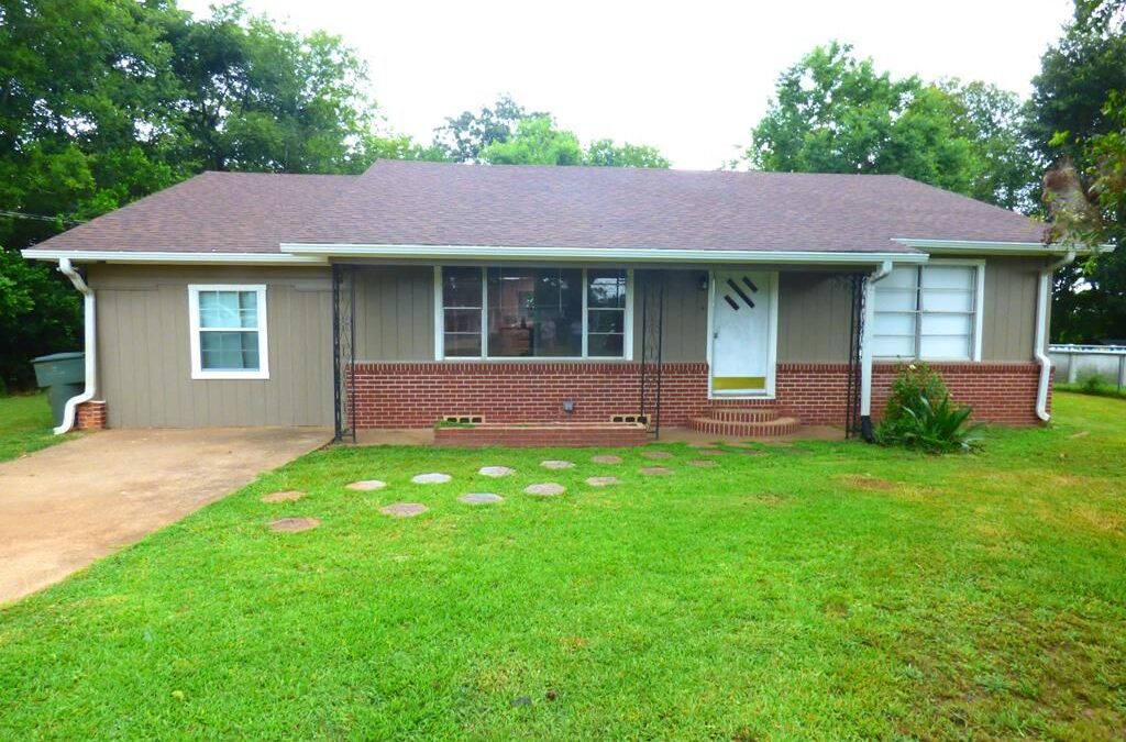 2115 Beverly Drive – $181,500 – MLS# 70014348